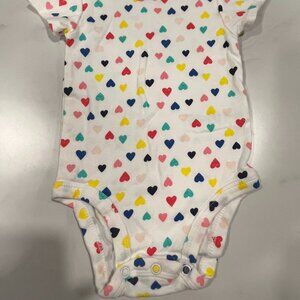 Carter's Bodysuit Baby Girls 6 Month Multi Heart Print Short Sleeve Round Neck